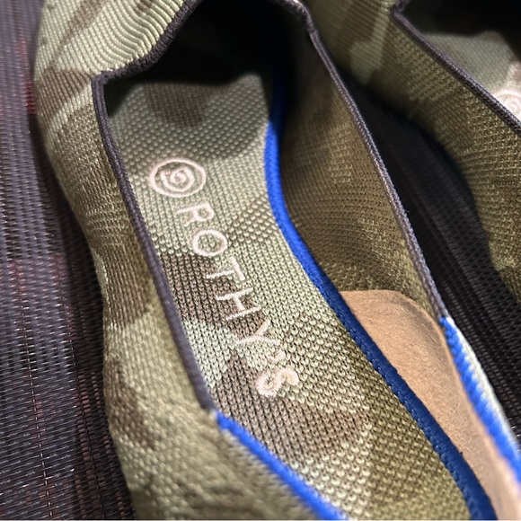 Rothy’s THE LOAFER olive camo flats - Picture 5 of 7